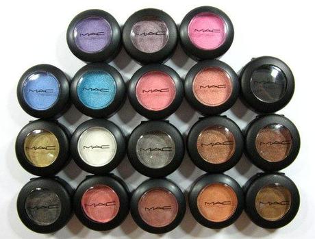 A Guide to MAC's Eyeshadow Finishes