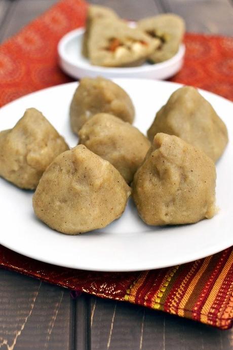 Jonna Pindi Kudumulu (Jowar Modak)