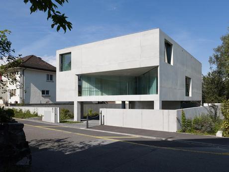 Private House on six pillars by Bearth & Deplazes architekten 2