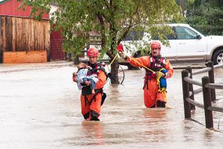 Colorado Flood: Damns Break, Thousands Evacuate (Stunning Video and Photos)