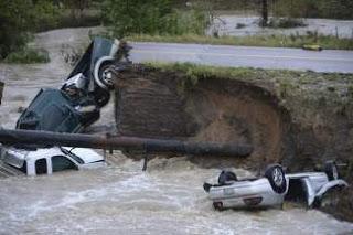 Colorado Flood: Damns Break, Thousands Evacuate (Stunning Video and Photos)