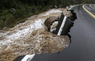 Colorado Flood: Damns Break, Thousands Evacuate (Stunning Video and Photos)