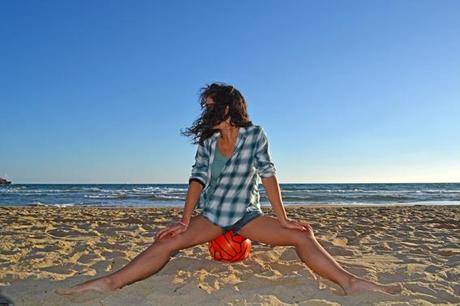 ilovegreeninspiration_girl_on_the_beach_02