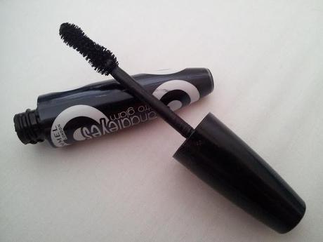 Rimmel Scandaleyes Retro Glam Mascara.