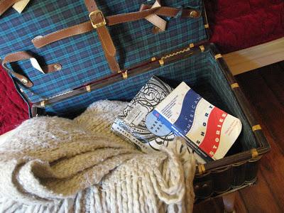 DIY: Vintage Suitcase turned into a Foot of the Bed Table