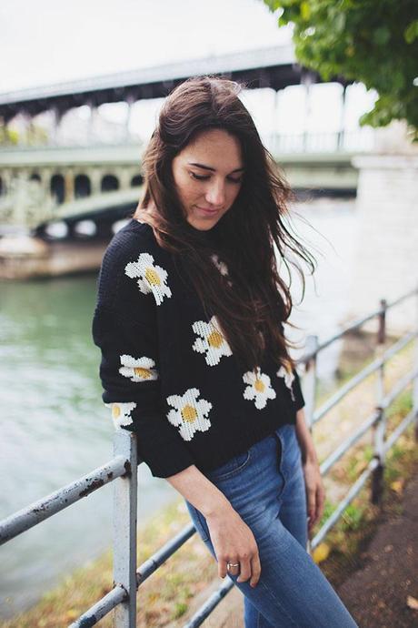 how to style a daisy sweater