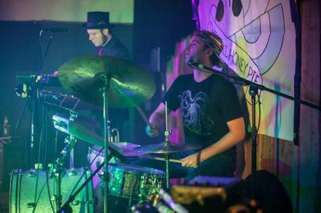 Misterwives3 620x413 MISTERWIVES, HOW SAD AND MORE PLAYED AMAZING SETS AT CAMEO [PHOTOS]