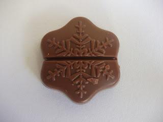 Lindt Lindor My Melting Moment Chocolate Snowflake Review