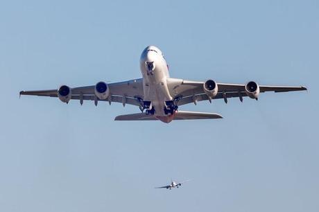 Airbus_A380_VH_OQI_after_take_off_tullamarine_2013