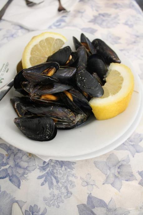black mussels amalfi seafood