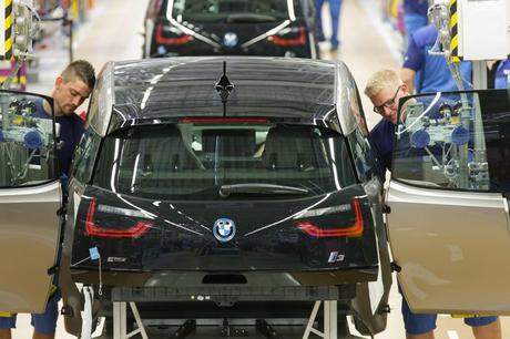 Assembly line on the BMW i3 production plant in Leipzig. (Credit: BMW Group)