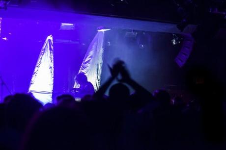 YL WHP22 620x413 YOUTH LAGOON PLAYED LE POISSON ROUGE [PHOTOS]