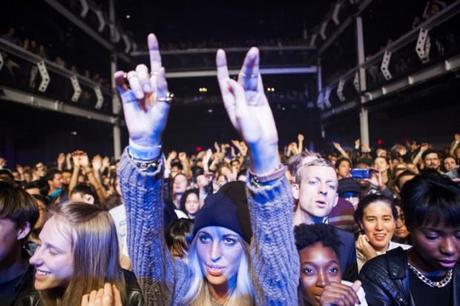 WO25 620x413 WASHED OUT PLAYED STUNNING SET AT TERMINAL 5 [PHOTOS]