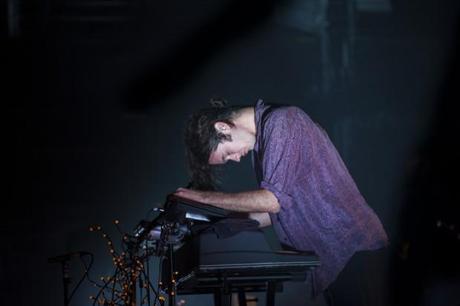 WO37 620x413 WASHED OUT PLAYED STUNNING SET AT TERMINAL 5 [PHOTOS]