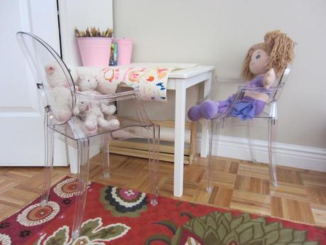 Kids' furniture