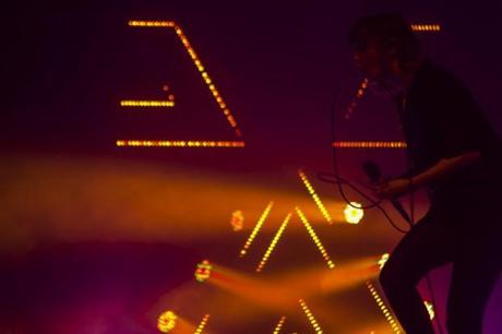 MG 2600 1 620x413 CHVRCHES PLAYED TERMINAL 5 [PHOTOS]