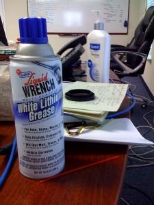 white lithium grease