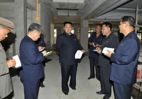 Han Kwang Sang (annotated) attends Kim Jong Un's recent visit to the Ryugyo'ng Dental Hospital (Photo: Rodong Sinmun).