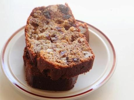 Sticky Banana, Walnut and Date Bread