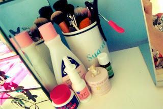 Make Up Desk