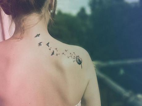 ilovegreeninspiration_birds-dandelion-girl-shoulder-tattoo-Favim.com-349629