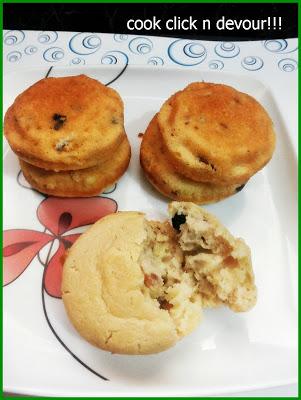 Blue berry-raisins-waltnut muffins (Egg less)