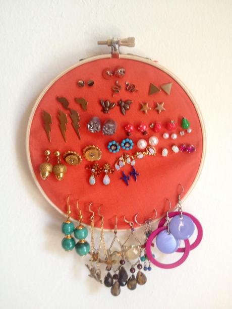 stud earring display