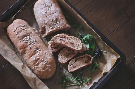 easy bread recipe (optional: filled with goat cheese, figs, arugula)