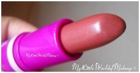 AVON SIMPLY PRETTY LIPSTICK IN CRANBERRY