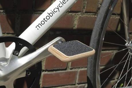 Moto Urban Pedals 