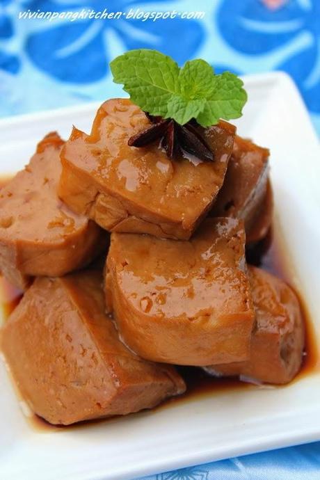 Soya Sauce Braised Firm Tofu/ Soya Sauce Braised Pork