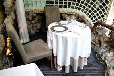 Le Chapon Fin: the Bordeaux dining experience by royal appointment Le Chapon Fin: the Bordeaux dining experience by royal appointment