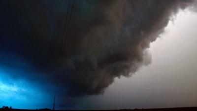 Monster 10-4-13 Tornado Videos - Stunning Footage (Video)