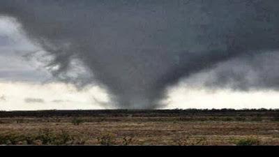 Monster 10-4-13 Tornado Videos - Stunning Footage (Video)