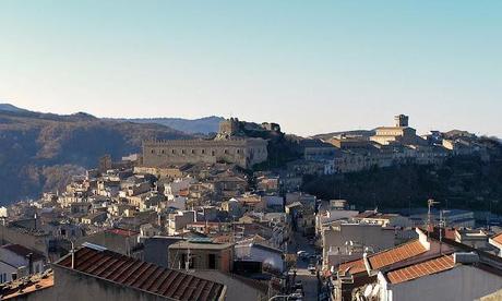 MONTALBANO ELICONA. ANCESTRAL MEGALITHS AND MEDIEVAL PARTIES