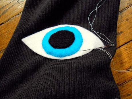 And The Eyes Have It: Graphic Elbow Patch Project