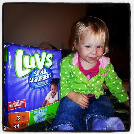 New Luvs Super Absorbent Diapers #TheClueIsInTheBlue