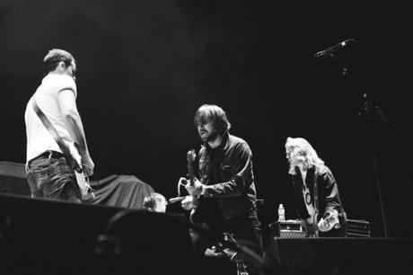 The Vaccines Barclays Center Hilda Pellerano 10.02.13 04 620x413 PHOENIX LEFT FANS ENTHRALLED AT BARCLAYS [PHOTOS]