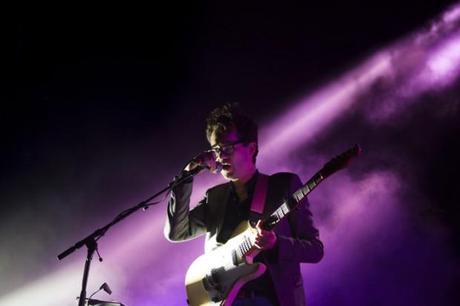 Phoenix Barclays Center Hilda Pellerano 10.02.13 25 620x413 PHOENIX LEFT FANS ENTHRALLED AT BARCLAYS [PHOTOS]