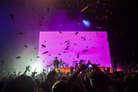 Phoenix Barclays Center Hilda Pellerano 10.02.13 38 620x413 PHOENIX LEFT FANS ENTHRALLED AT BARCLAYS [PHOTOS]