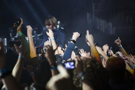 Phoenix Barclays Center Hilda Pellerano 10.02.13 48 620x413 PHOENIX LEFT FANS ENTHRALLED AT BARCLAYS [PHOTOS]