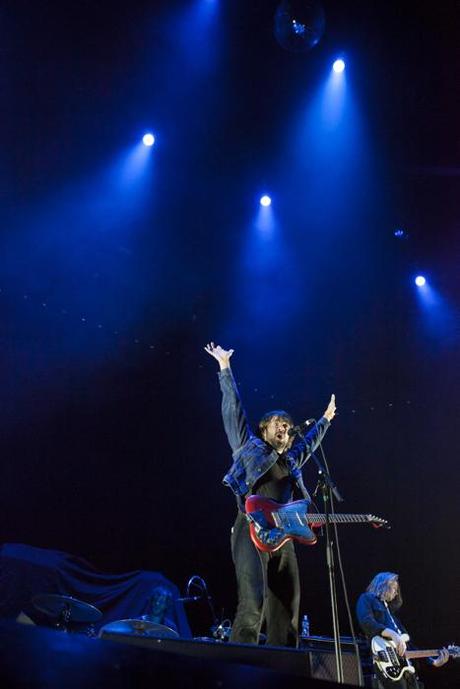 The Vaccines Barclays Center Hilda Pellerano 10.02.13 06 PHOENIX LEFT FANS ENTHRALLED AT BARCLAYS [PHOTOS]