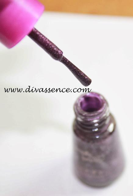 Avon Simply Pretty Nail Polish: Soft Violet: Review/NOTD