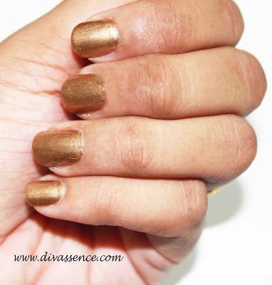 Avon Simply Pretty Nail Polish: Bronze Metallic: Review/NOTD