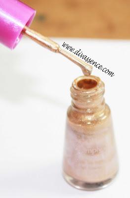 Avon Simply Pretty Nail Polish: Bronze Metallic: Review/NOTD