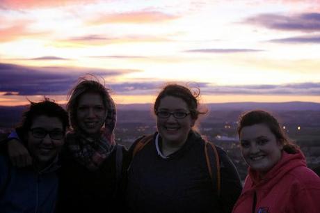 Sunrise on top of Arthurs seat