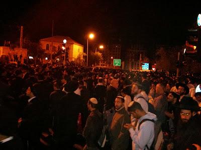 The masses at the funeral of Rav Ovadia
