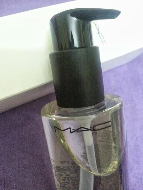 Review MAC Cleanse off oil