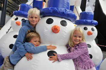 Kids and Snowman