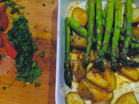 Healthy Eating - Smoked Salmon, Baby Potato and Asparagus Salad (GF, DF)